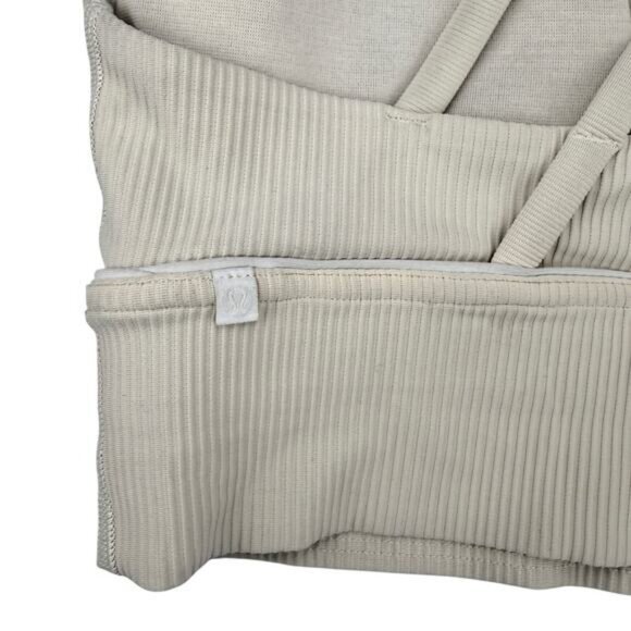 LULULEMON Energy Bra Longline Ribbed Medium Support B–D Cups Size 4 Chantilly - Picture 5 of 6